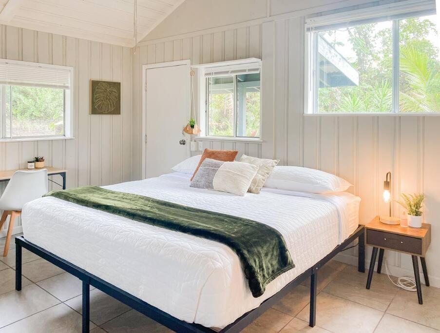 Monstera Bungalow, Spacious, King Bed, Big Kitchen Keaau Ngoại thất bức ảnh