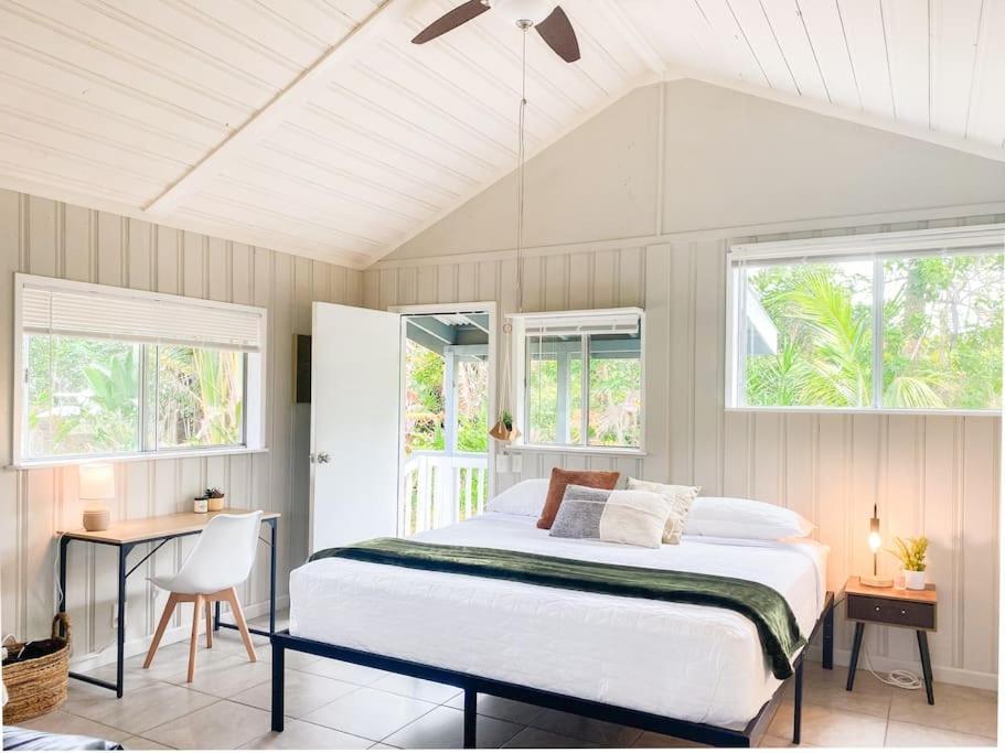 Monstera Bungalow, Spacious, King Bed, Big Kitchen Keaau Ngoại thất bức ảnh
